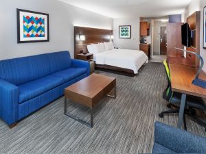 Holiday Inn Express & Suites Lafayette-South