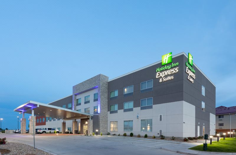 Holiday Inn Express & Suites Firestone - Longmont by IHG