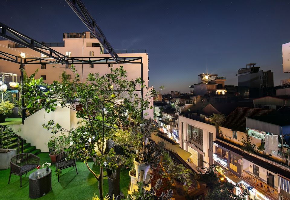 호텔 직원 친절 서비스 이미지