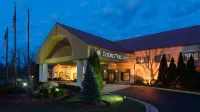 DoubleTree Suites by Hilton Cincinnati - Blue Ash - parking