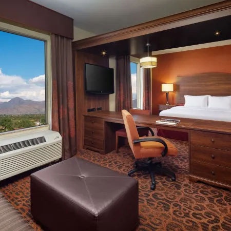 Hampton Inn & Suites Scottsdale at Talking Stick