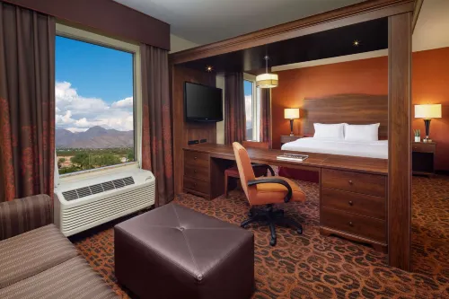 Hampton Inn & Suites Scottsdale at Talking Stick - Parkering