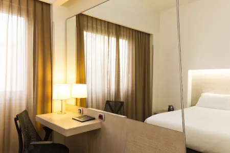 Hilton Garden Inn Rome Claridge Отели рядом с достопримечательностью «Via Don Carlo Gnocchi»