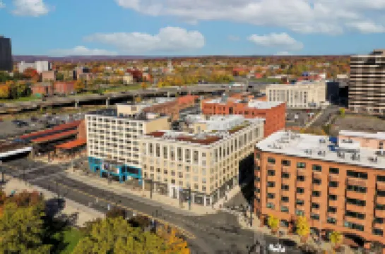 ذا كابيتول هوتل فنادق في 