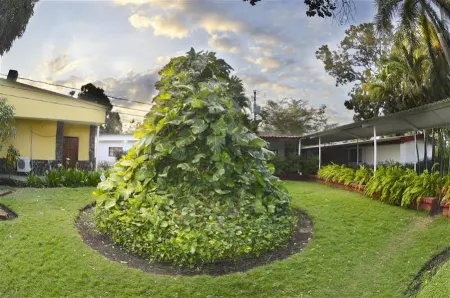 Best Western Las Mercedes Airport Отели рядом с Аэропорт Аугусто Сандино