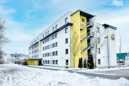 B&B โรงแรม München-Airport