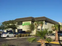 Wyndham Garden Midland - Pool