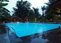 Green Tropical Village Các khách sạn ở Tanjung Pandan