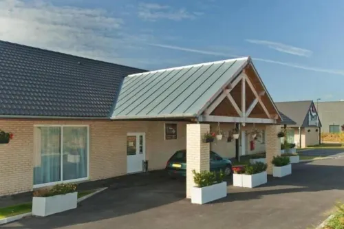 Hôtel Fleur de Lys Hazebrouck - พร้อมระเบียง