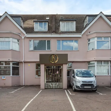 King Solomon Hotel- Golders Green Отели рядом с достопримечательностью «Финчли»