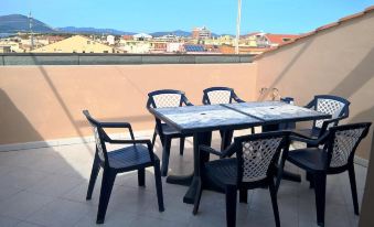 Apartment with 3 Bedrooms in Alghero, with Wonderful Sea View, Furnish