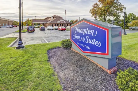 Hampton Inn & Suites Cleveland-Airport/Middleburg Heights