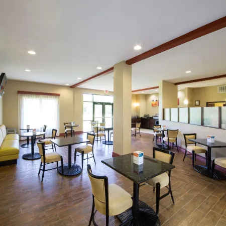 Comfort Suites Airport South