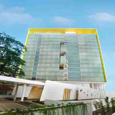 DoubleTree by Hilton Jakarta - Diponegoro Hotel Exterior