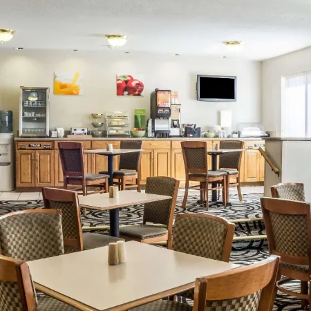 Quality Inn & Suites South