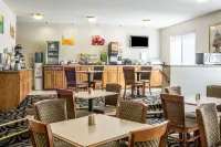 Quality Inn & Suites South - Aamiainen