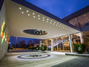 Hotel Crystal Light