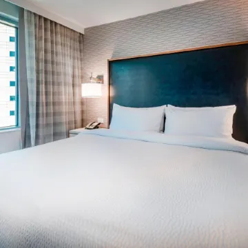 Residence Inn Jersey City Отели рядом с достопримечательностью «Станция PATH Newport»