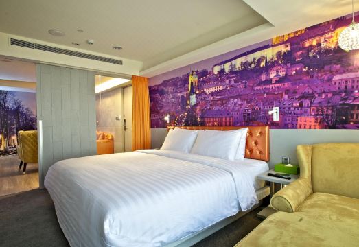 5. FX 인 가오슝..