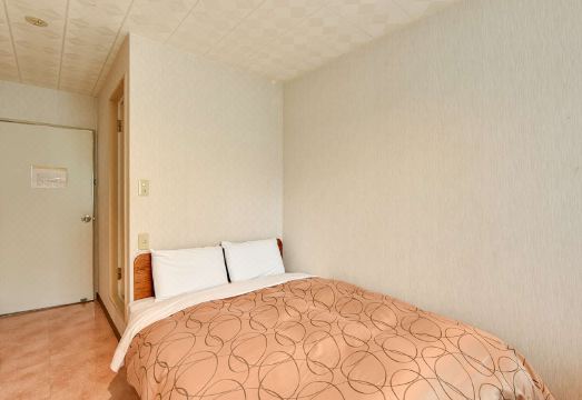 [나고 비즈니스 호텔 외관 이미지]