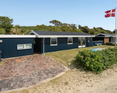 "Pellervo" - 20m from the Sea Hotels in Assens