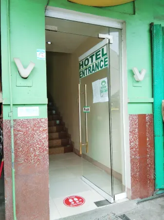 Asia Novo Boutique Hotel - Daet Отели рядом с достопримечательностью «Университет Северный Камаринес»