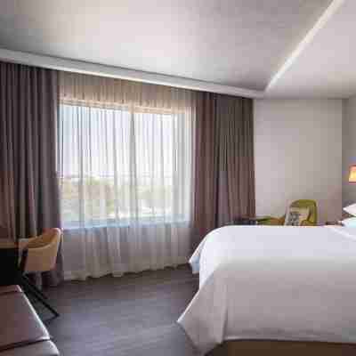 Renaissance Atlanta Airport Gateway Hotel Rooms