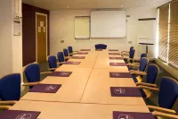 프리미어 인 런던 큐 브리지