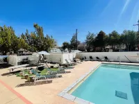 Apache Motel