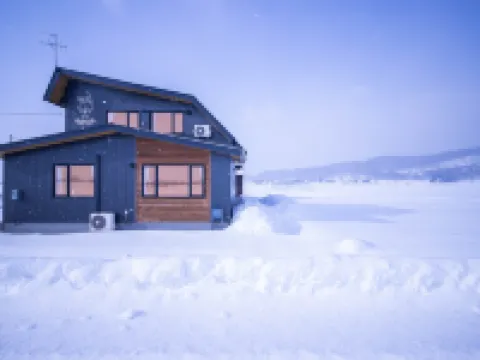 宿屋YADOKARI 比布町のホテル