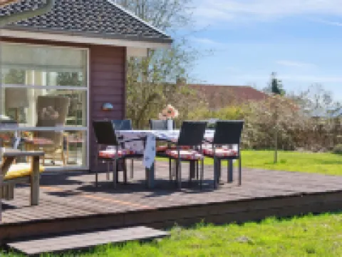 "Lauren" - 200m to the Fjord Hotels in Holbaek