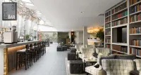 Radisson Blu Hotel, East Midlands Airport - bar