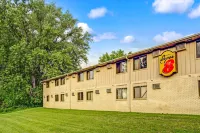 Super 8 by Wyndham Chaska Hotels in Chaska