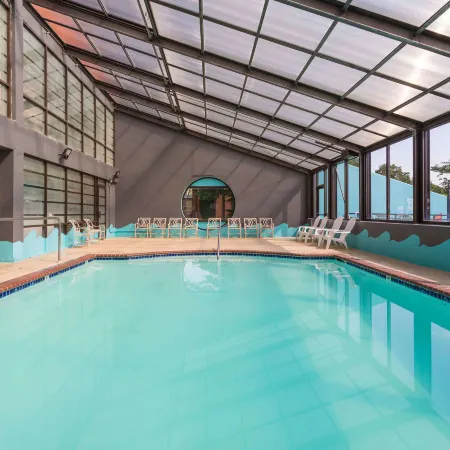 Howard Johnson by Wyndham Williamsburg