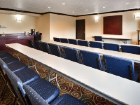 Best Western Richland Inn-Mansfield マンスフィールドのホテル