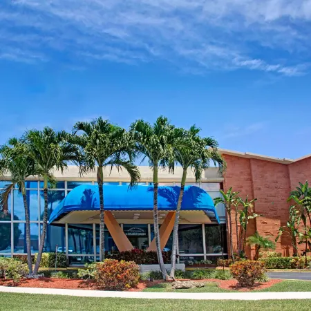 Knights Inn Hallandale Отели в г. Халландейл Бич