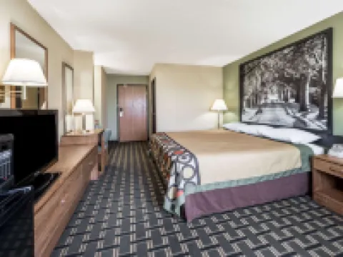 Super 8 by Wyndham Greenville Hotels in Bond County