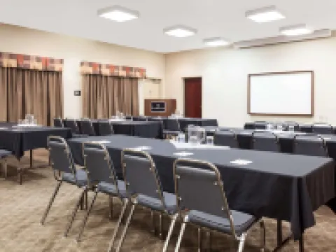 Ramada by Wyndham Weyburn Hoteles en Weyburn