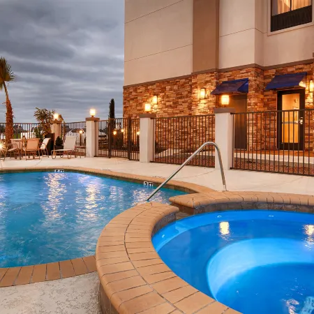 Best Western Plus Flatonia Inn