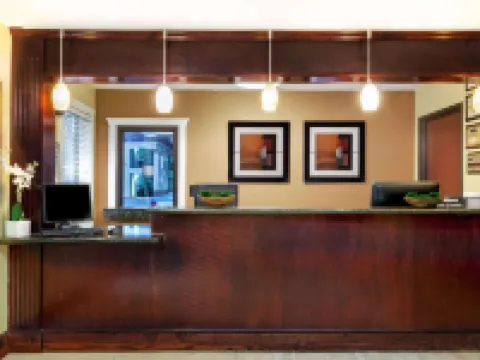 Howard Johnson by Wyndham Lafayette Hotels in Lafayette