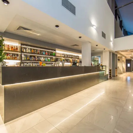 Best Western Plus North Lakes Hotel