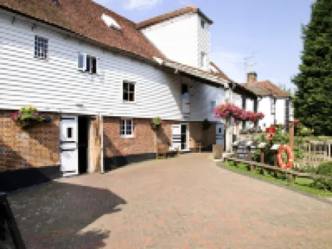 聖奧爾本斯/布利凱特村普瑞米爾酒店 聖奧爾本斯市酒店