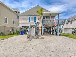 Gorgeous Oib Escape w/ Dock & Canal View!