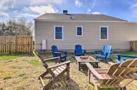 New Bern Retreat w/ Fire Pit ~ 1 Mi to Dtwn! - parking