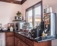 Amherst Inn & Suites - 2-Star