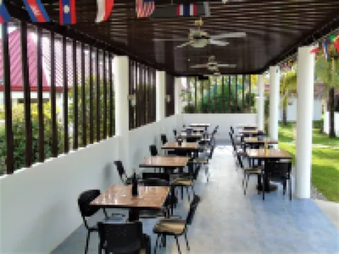 Phaidon Beach Resort