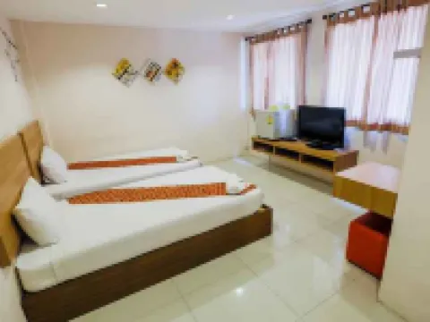 Portrait Pranburi Hotel プラーンブリーのホテル