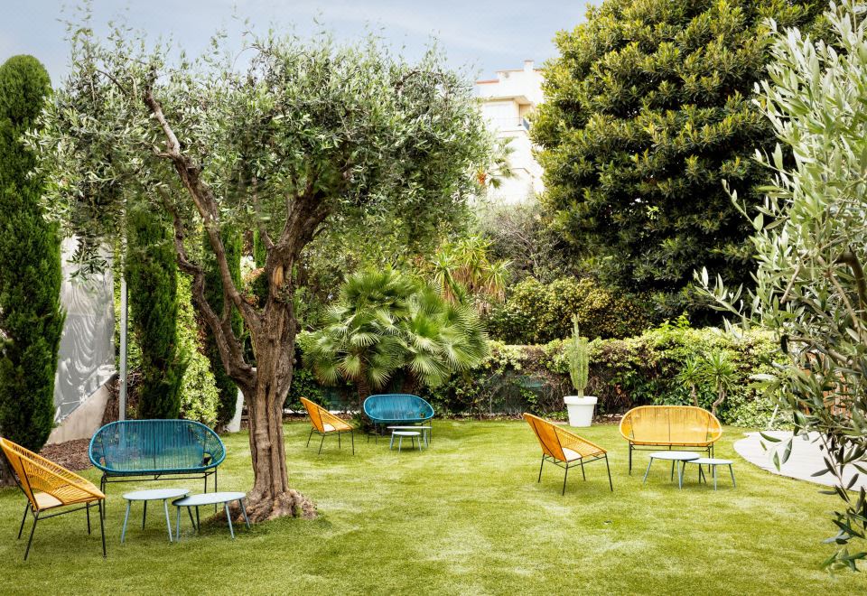 5. AC 호텔 니스..