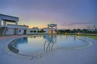 Royal Sarovar Portico Siliguri - Swimmingpools
