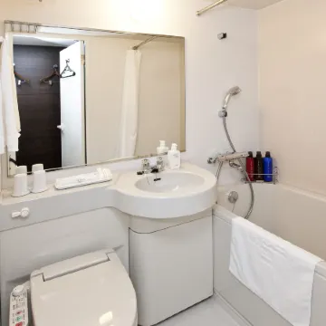 Sotetsu Fresa Inn Yokohama Sakuragi-Cho Отели рядом с достопримечательностью «Станция Sakuragicho»